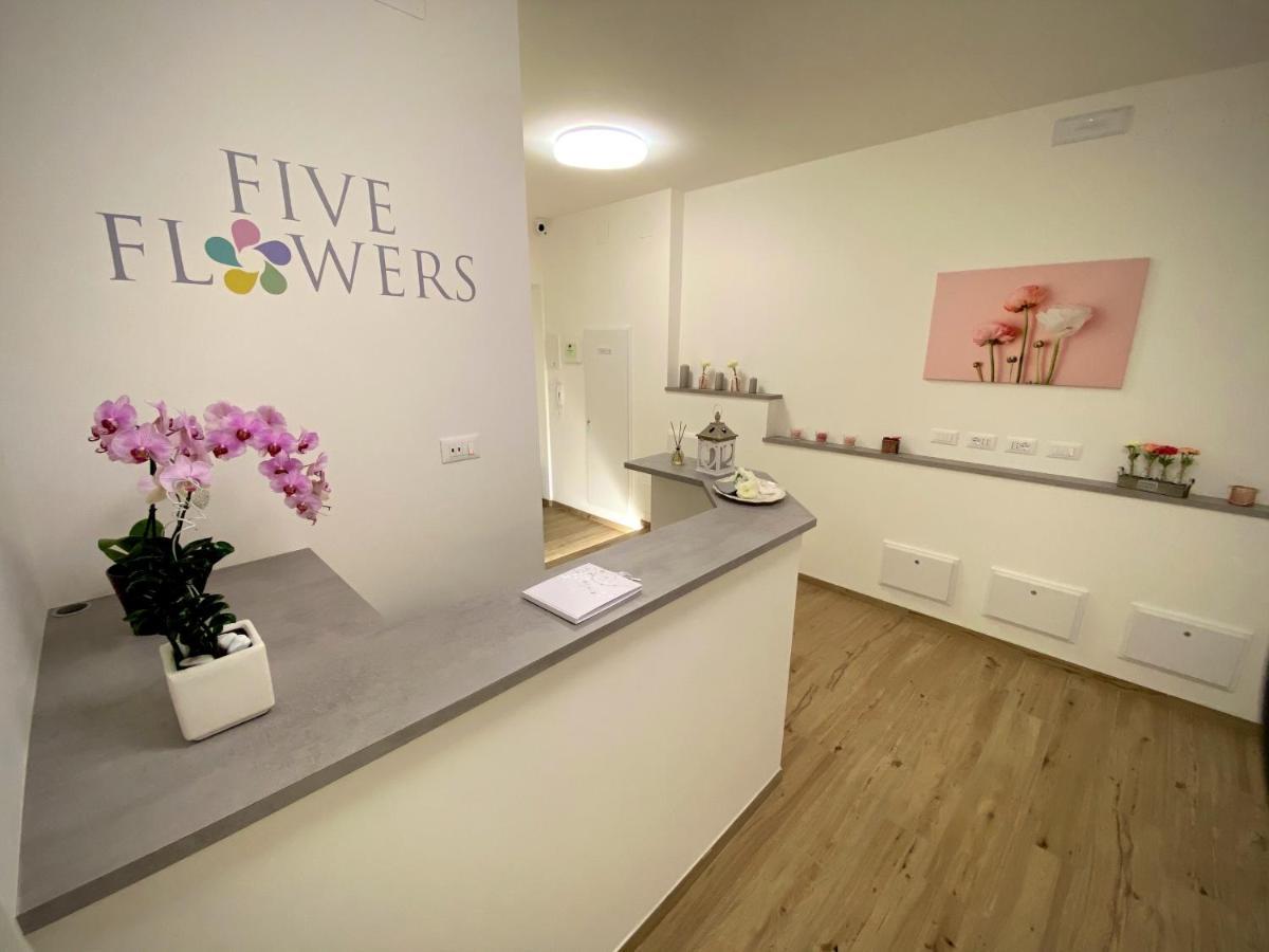 Five Flowers Guest House Trieste Eksteriør bilde