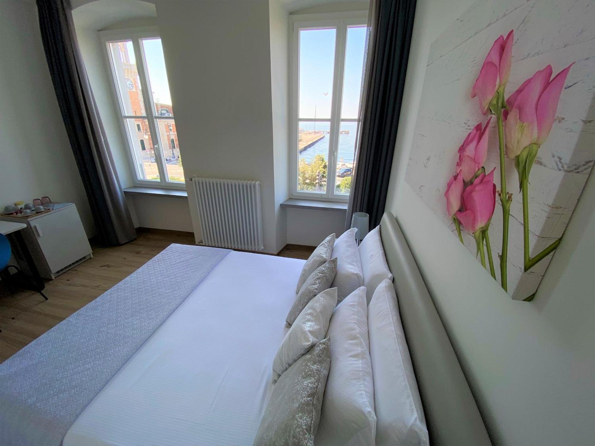 Five Flowers Guest House Trieste Eksteriør bilde