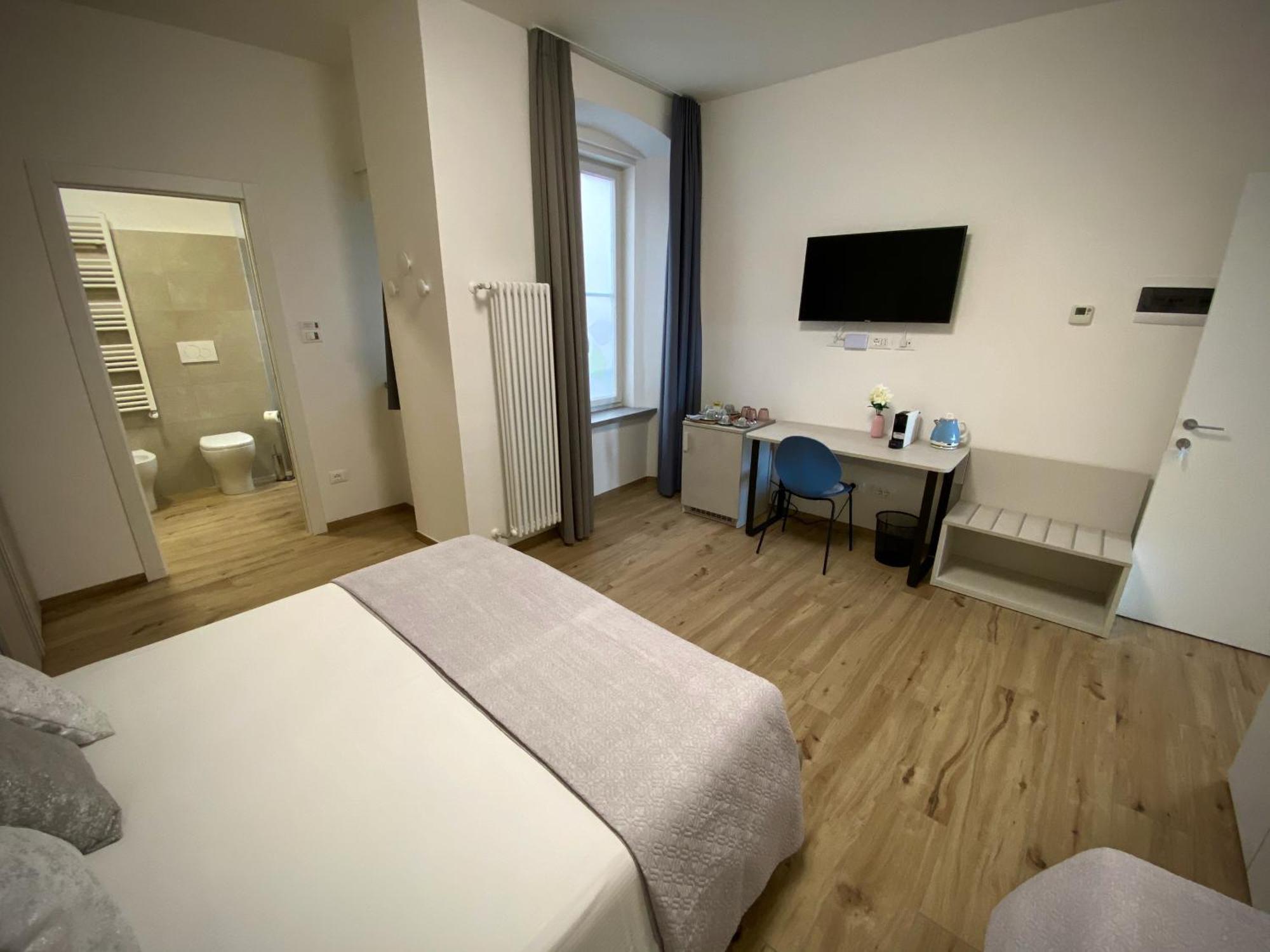 Five Flowers Guest House Trieste Eksteriør bilde